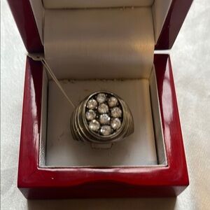 Elegant Silver and White Gemstone Ring